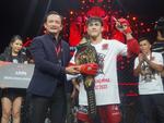 Duy Nhất wins inaugral 60kg Lion Championship MMA belt