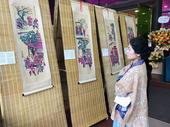Exhibition tells stories of Hàng Trống folk paintings