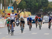 Laas wins fourth stage after mass accident, Frolov takes leading role