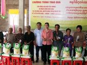 An Giang Province gives 500 gifts to poor Khmer people