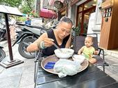 Sumptuous phở for the needy