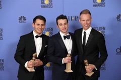 'La La Land’ dances into lead at Golden Globes