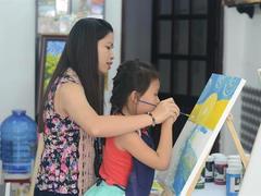City youth offer free painting lessons to kids from rural districts