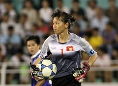 Trinh retires with third Best Female Player award