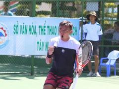 Nam beats Ollert in first match of Việt Nam F5 Futures