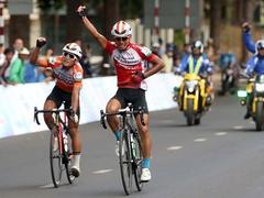 Việt wins eighth stage of NKKN Cyling Tour