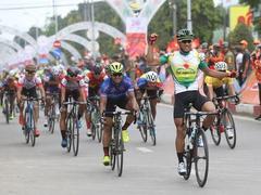 Tâm grabs second win in HCM City cycling tournament