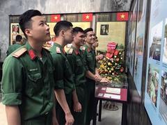 Exhibition displays portraits of nation's heroes