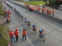 Hometown cyclists shine at HCM City cycling event