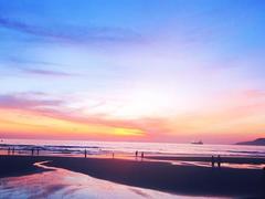 Catch the sunrise in Nghệ An beaches