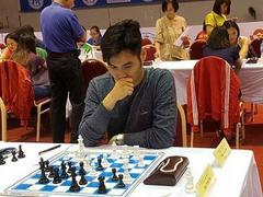 Tuấn, Trâm win national chess titles
