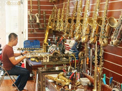 Instrument doctor has int’l sax appeal