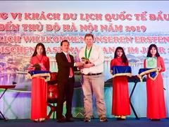 Hà Nội welcomes first tourist of 2019
