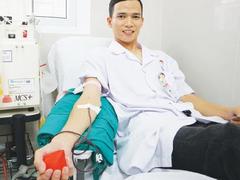 Health technician dedicated to giving blood