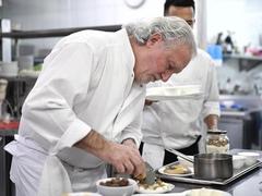 Michelin-starred chef shares views on ‘green cooking’