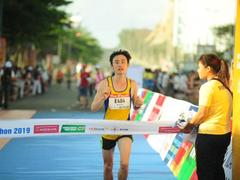Anh wins fifth Tiền Phong Marathon title