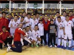 Việt Nam futsal team lose to Spanish club in friendly