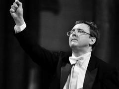 Polish conductor leads talented int’l musicians