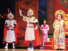 HCM City theatres stage new plays for holiday