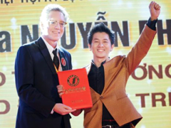 Popular magician sets another world record