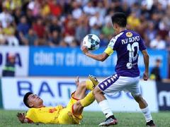 Quyết, Hải shining in Hà Nội quarter-final win