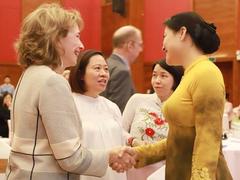 Women play vital role in strengthening VN-US ties