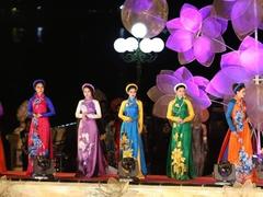 Huế to host long dress festival