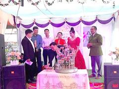 Chance encounter with a Thai wedding