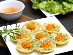 Try famous snacks in Vũng Tàu Beach
