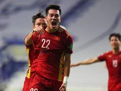 Late penalty drama as Việt Nam secure vital three points against Malaysia