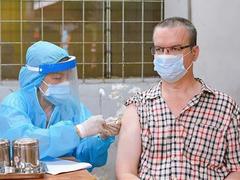 'No one is left behind': Việt Nam's authorities provide support for foreigners amid the pandemic