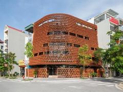 Vietnamese architect uses traditional materials in modern works