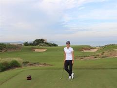 Việt Nam's first female professional golfer turns to coaching