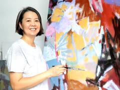 Artist tells stories of life through abstract art