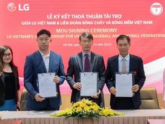 LG signs MoU with VBSF to develop baseball and softball in Việt Nam