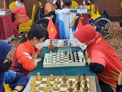 Chess master overcomes visual impairment to top region