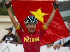 Cyclist Quỳnh defends cross-country gold