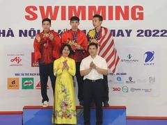 Hoàng wins two more swimming golds