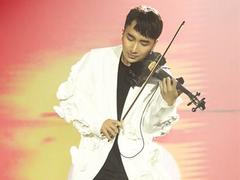 Electrical violinist entertain fans with new project