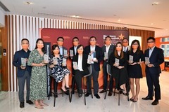 FWD breaks its record again at  Bloomberg Businessweek Financial Institution Awards 2022 with 14 wins