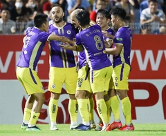 Quyết wins coach's trust after V.League 1 performance