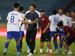Việt enjoys debut win with Nam ĐỊnh