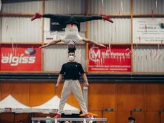 Acrobatic artists to set world record in last international performance