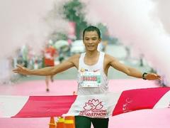 Tuấn, Hoa win top prizes at 2023 Đất Sen Hồng Marathon