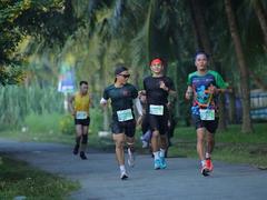 Elite runners defend titles at Bepharco Bến Tre Marathon