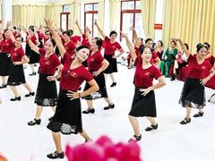 Bắc Giang's district popularises dance clubs