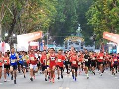 Record number of runners makes up biggest HCM City International Marathon