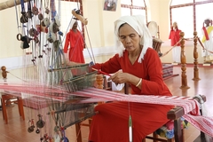 Beauty of traditional weaving village in central Ninh Thuận