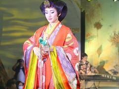 Áo dài and kimono share many things in common