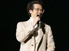 Singer Tuấn to fund TV programme helping find missing relatives